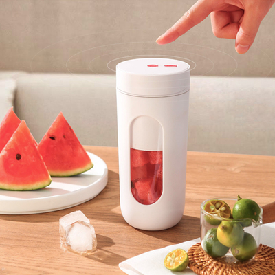 New Minimalist Portable Juicer Cup 300ml Rechargeable  Milkshake Fruit Blender For Home Travel