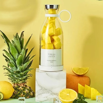 380ml Magnetic Wireless Portable Mini Fruit Juicer New Design Food Grade Material Rechargeable Electric Juicers