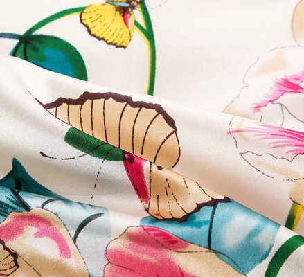 Eco Friendly Pure Lightweight Silk Fabric  For Clothing Or Pillowcase